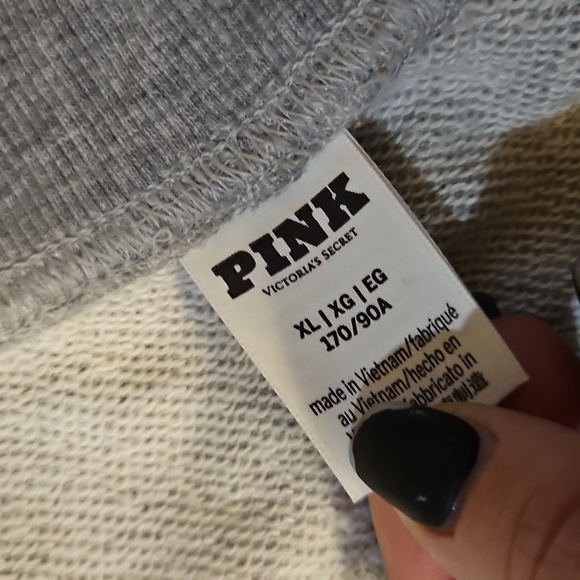 Outfit - Picture 5 of 5